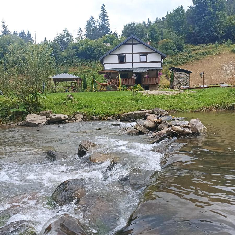 Khatyna U Dolyni Slavske Bagian luar foto