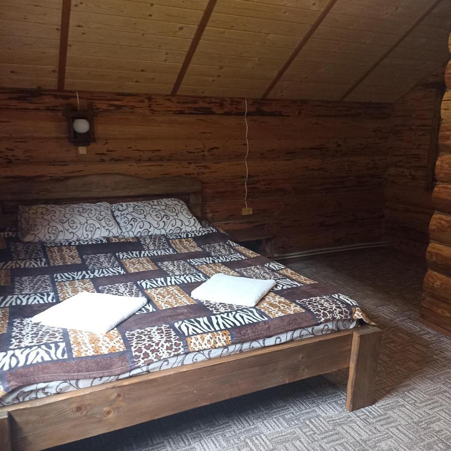 Khatyna U Dolyni Slavske Bagian luar foto